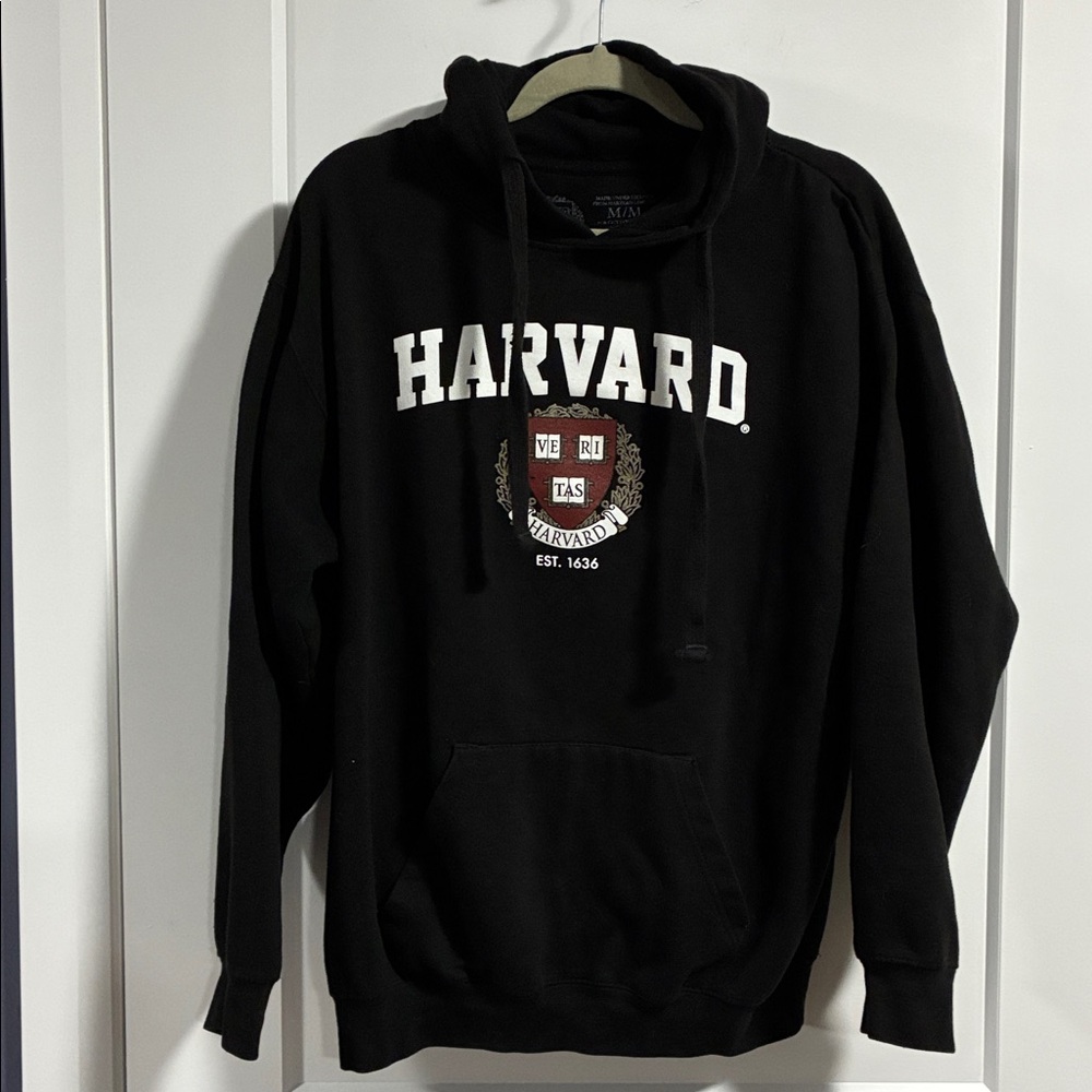Unisex Black Harvard hoodie -size M